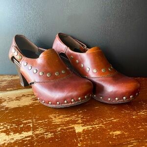 Dansko Ryder Heels Brown Leather Clogs size 37